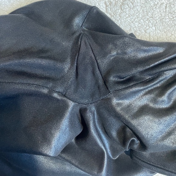 Spanx Faux Leather Leggings Size Large - Picture 7 of 12
